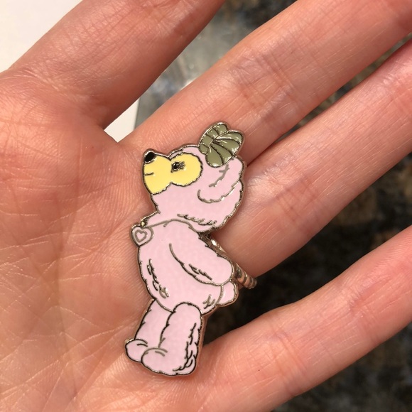 Disney | Accessories | New Shellie Mae Pin | Poshmark